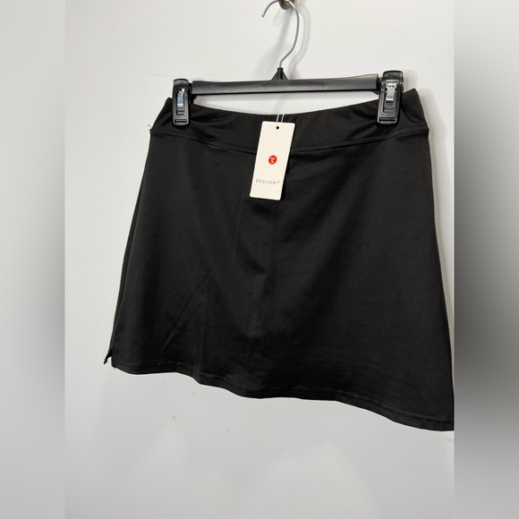 Classic black nwt mini skort w build in shorts - Picture 1 of 4